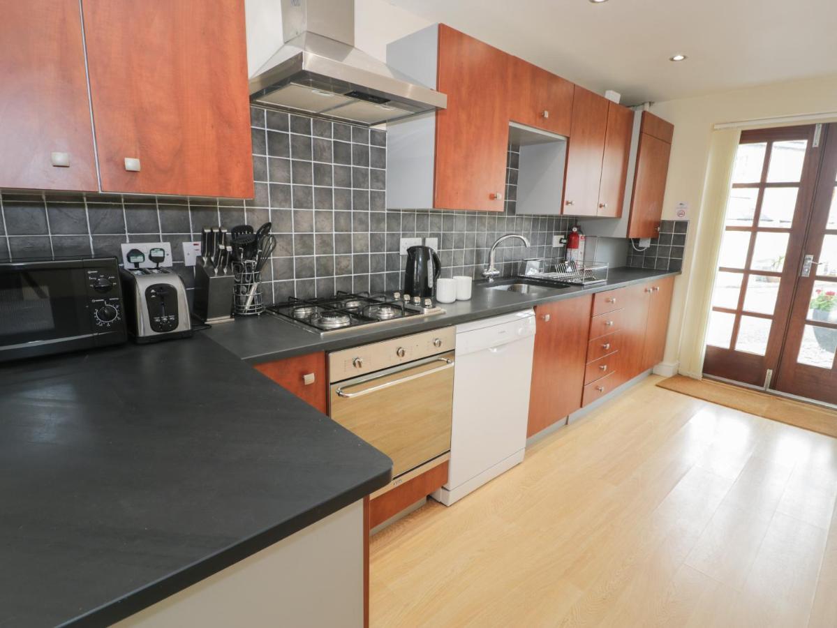Whistle Stop Apartment Porthmadog Exteriör bild