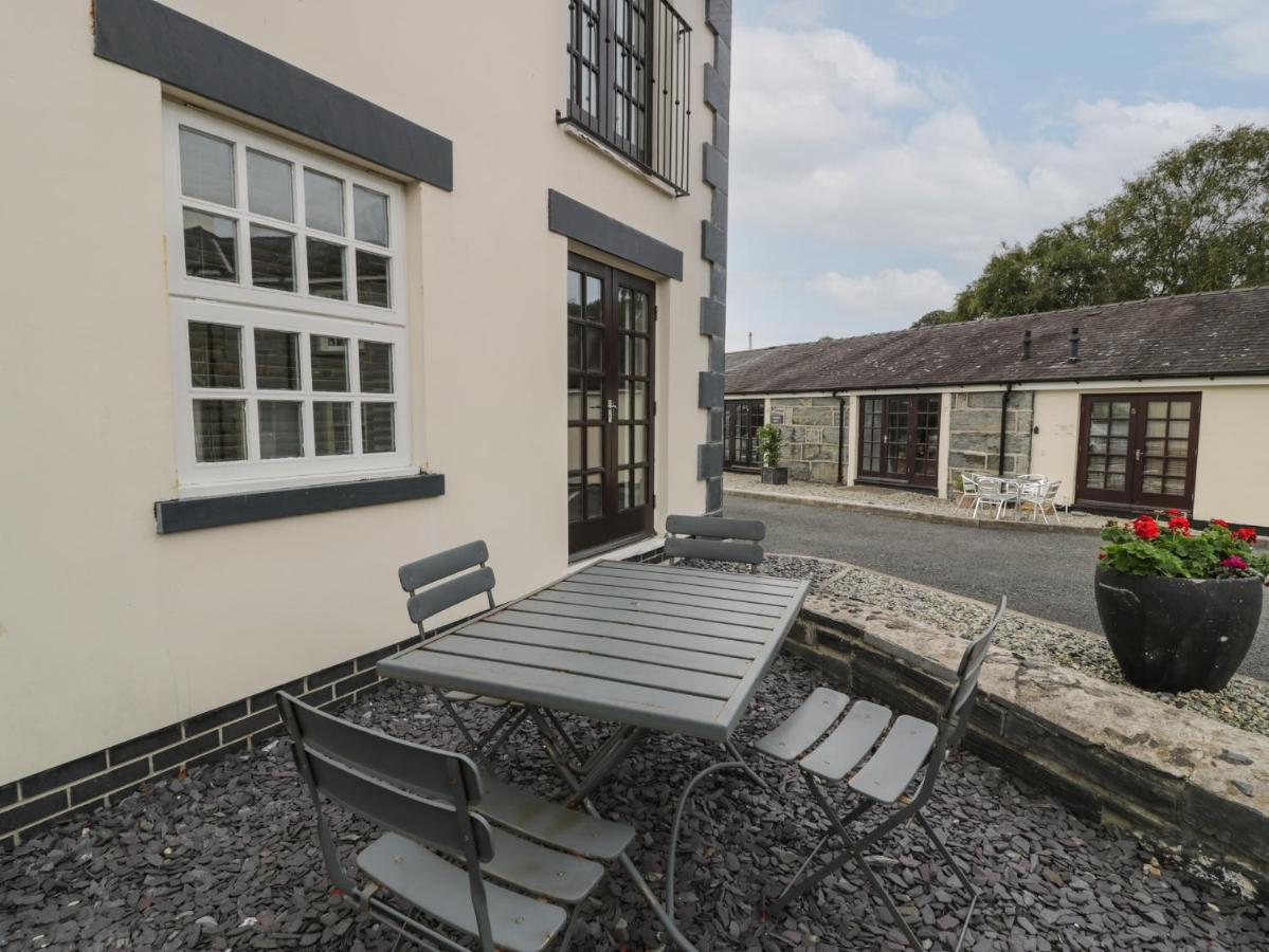 Whistle Stop Apartment Porthmadog Exteriör bild