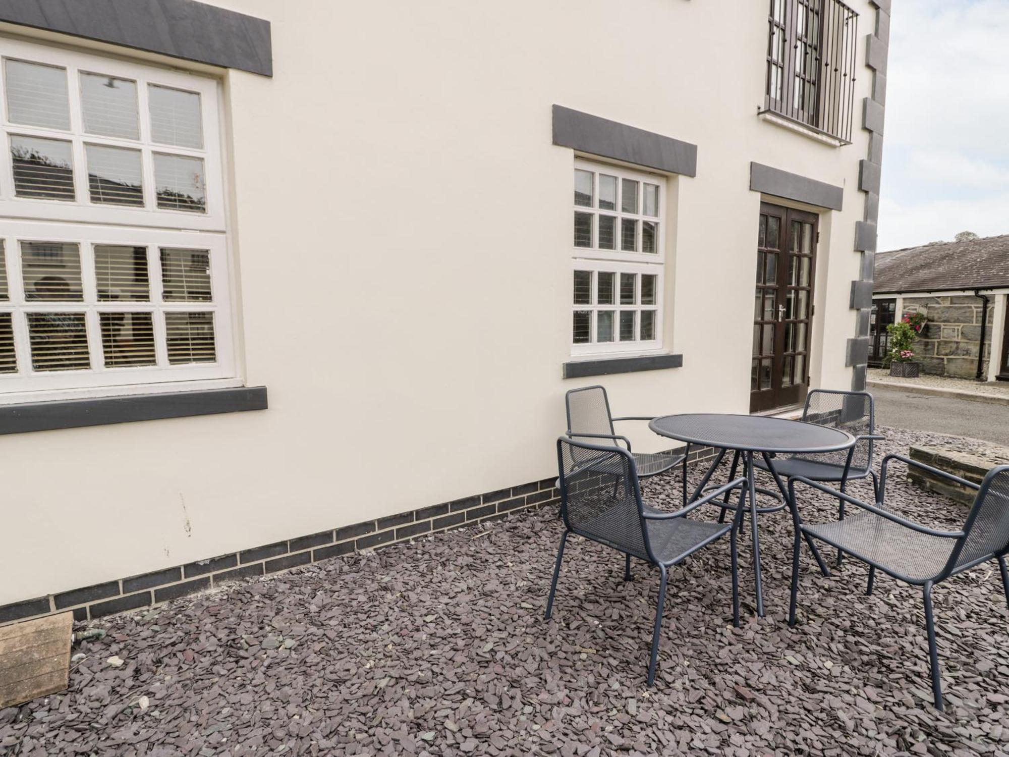 Whistle Stop Apartment Porthmadog Exteriör bild